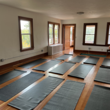 yoga+room+with+mats